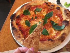 マリーナベイのモールの中にある、MOZZAがピザ屋さんの中でも美味しいらしい件